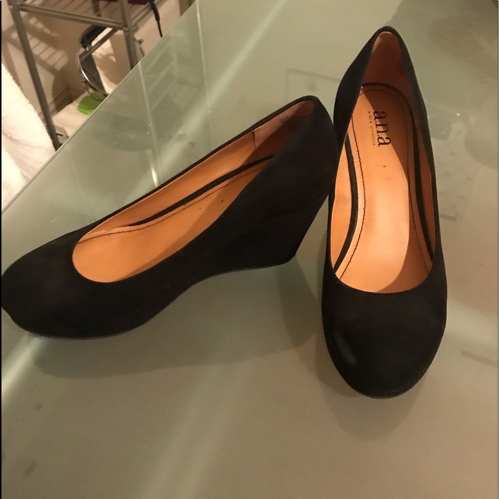 Ana wedges